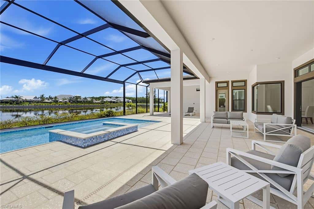 15372 Turin Dr, Naples, photo 28