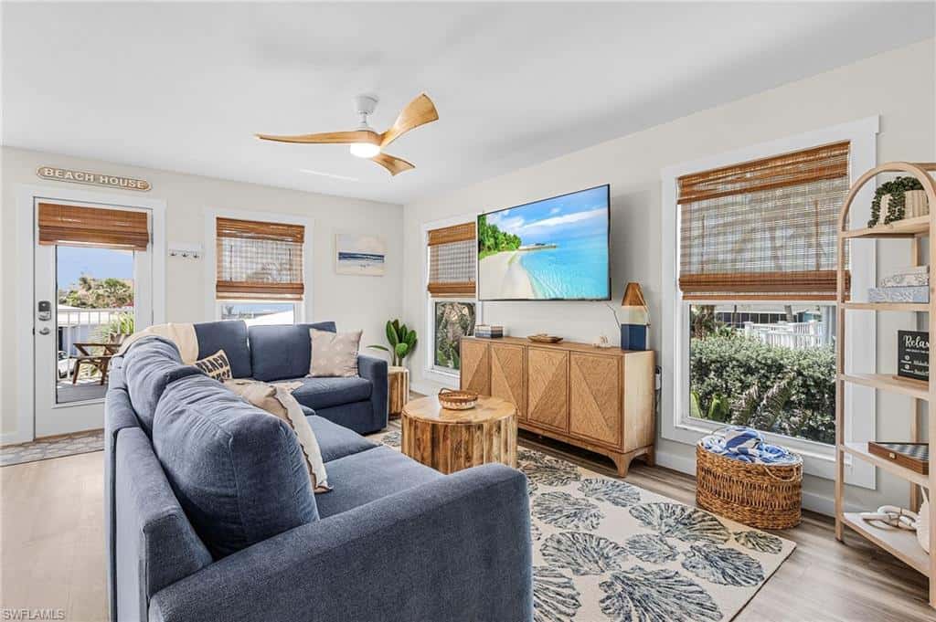 197 Madison Ct, Fort Myers Beach, photo 12
