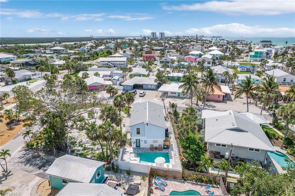 197 Madison Ct, Fort Myers Beach, photo 38