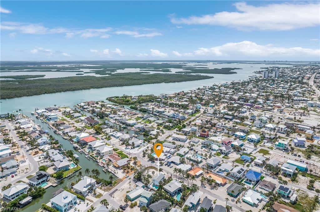 197 Madison Ct, Fort Myers Beach, photo 41