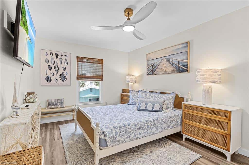 197 Madison Ct, Fort Myers Beach, photo 19