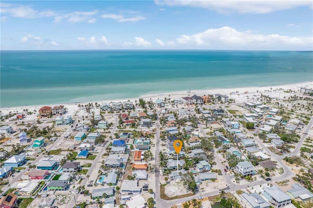 197 Madison Ct, Fort Myers Beach, photo 40