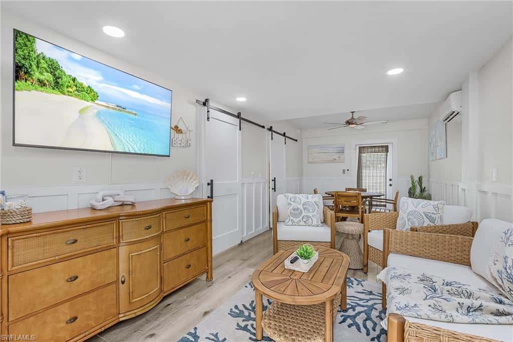 197 Madison Ct, Fort Myers Beach, photo 29