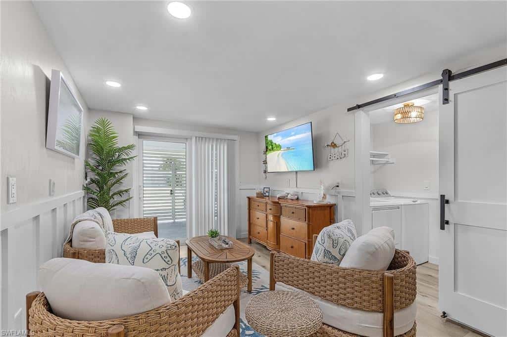 197 Madison Ct, Fort Myers Beach, photo 25