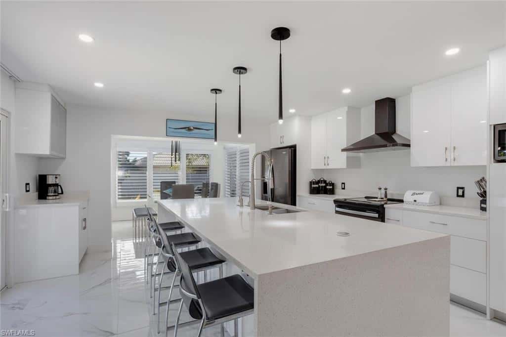 1026 Town And River Dr, Fort Myers, photo 5
