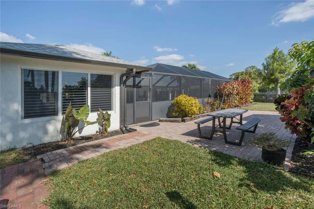 1026 Town And River Dr, Fort Myers, photo 38