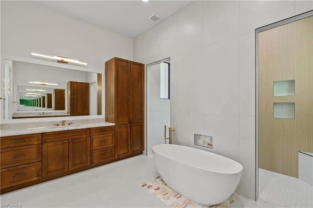 846 Cypress Lake Cir, Fort Myers, photo 37