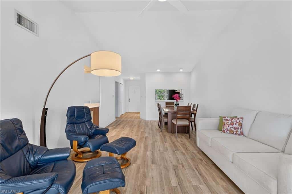 909 Augusta Blvd #7, Naples, photo 4