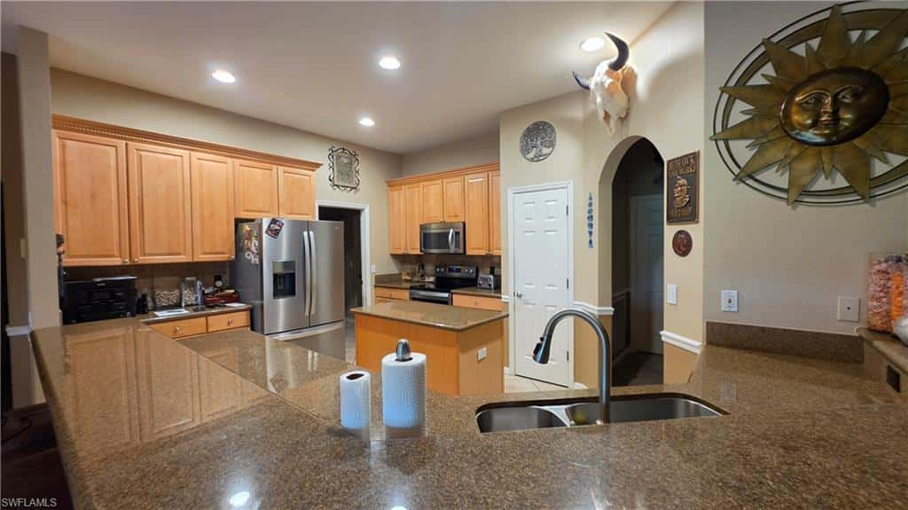 12810 Aston Oaks Dr, Fort Myers, photo 4