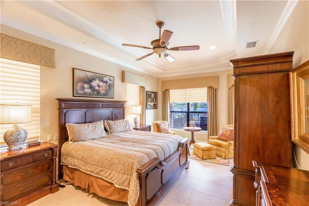 447 Avalon Dr, Cape Coral, photo 17