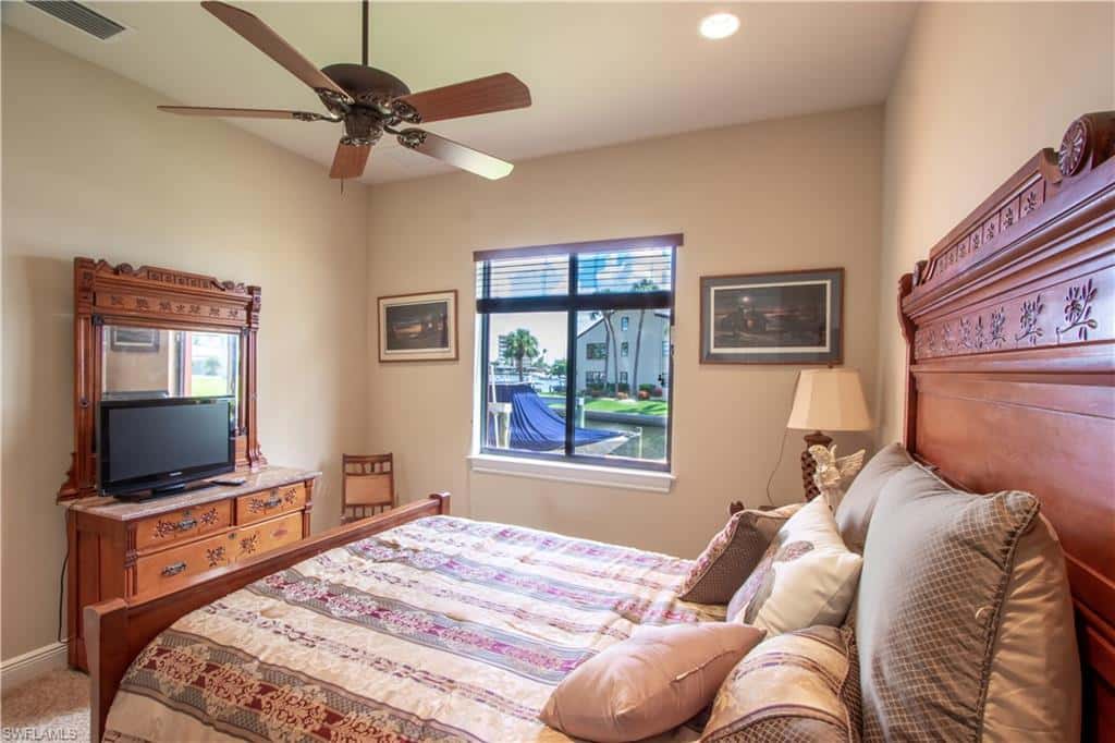 447 Avalon Dr, Cape Coral, photo 26