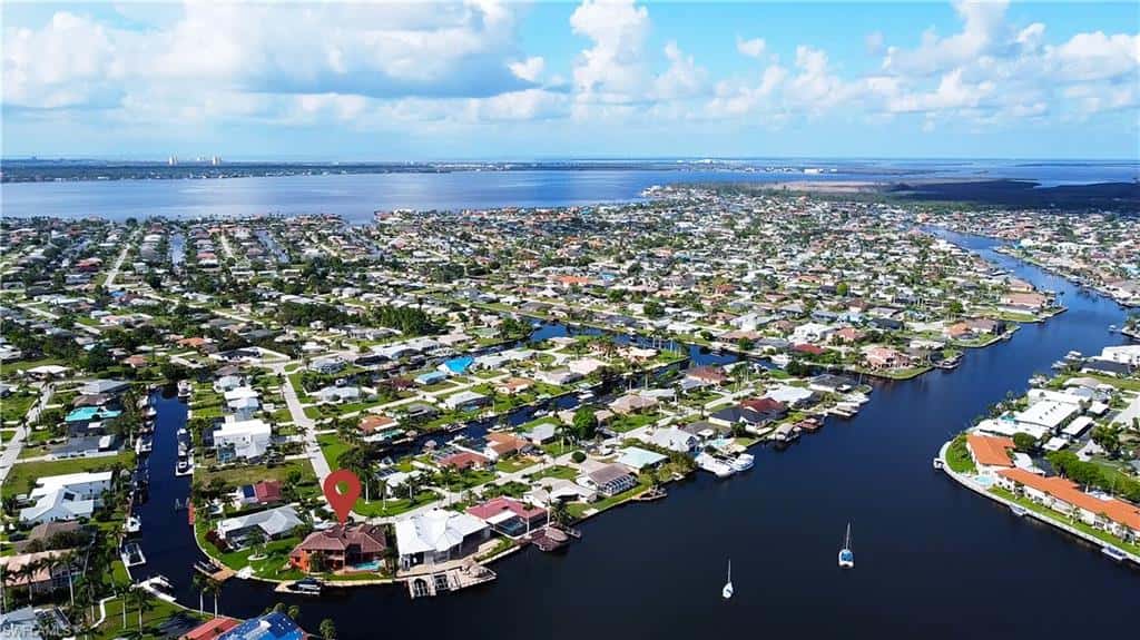 447 Avalon Dr, Cape Coral, photo 45