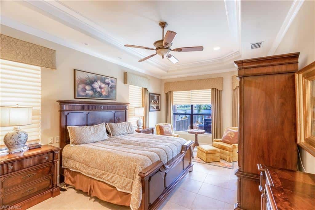 447 Avalon Dr, Cape Coral, photo 18