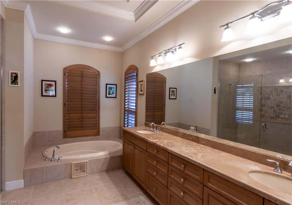 447 Avalon Dr, Cape Coral, photo 19