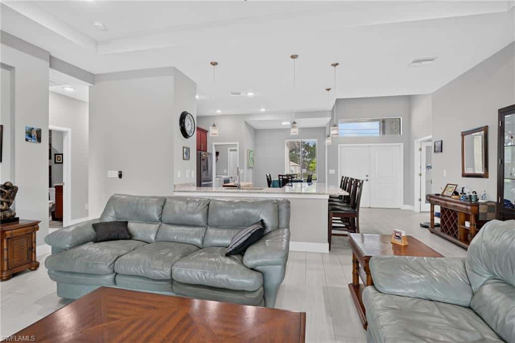 307 Gleason Pkwy, Cape Coral, photo 5