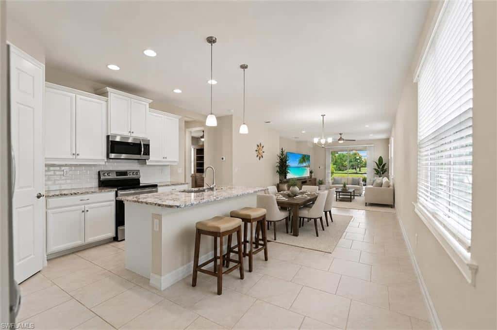 28269 Seasons Tide Ave, Bonita Springs, photo 5