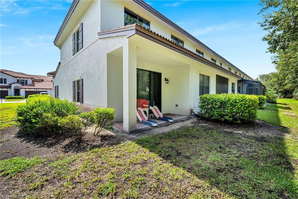 7689 Bristol Cir, Naples, photo 13