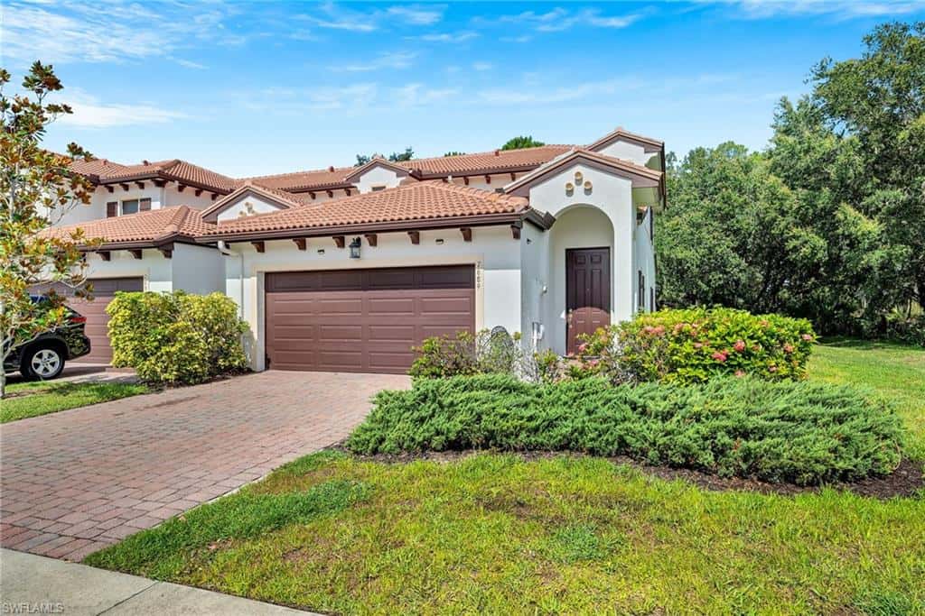 7689 Bristol Cir, Naples, photo 12