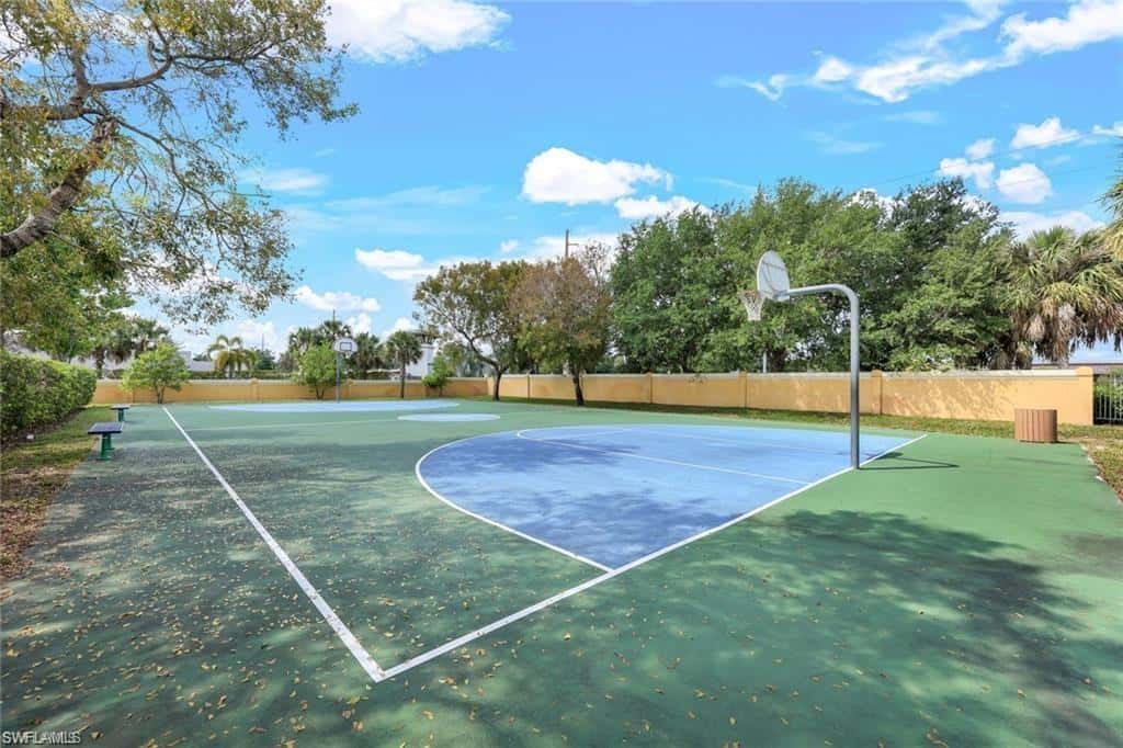7689 Bristol Cir, Naples, photo 15