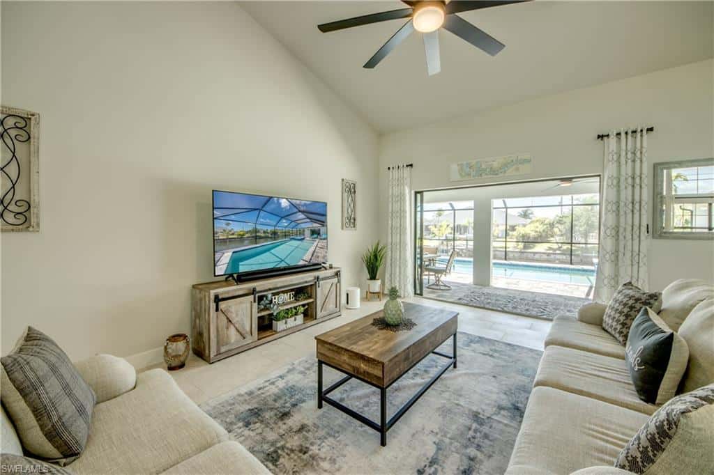 2104 28th Ln, Cape Coral, photo 4