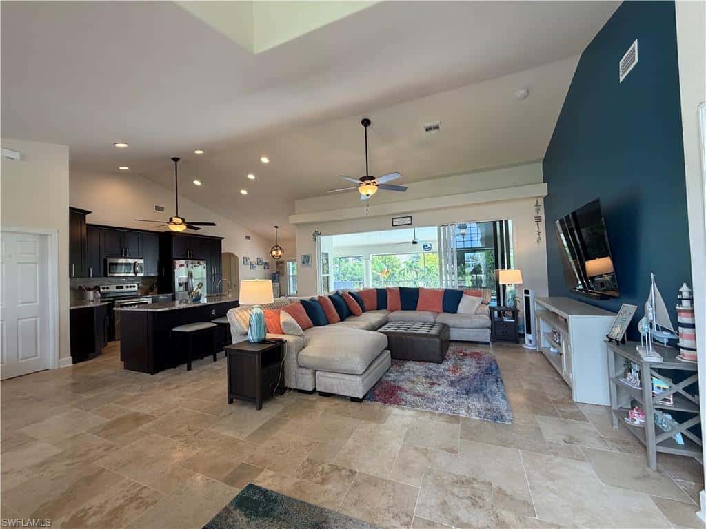 921 5th Ter, Cape Coral, photo 6