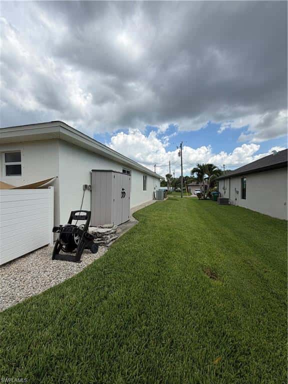 921 5th Ter, Cape Coral, photo 47