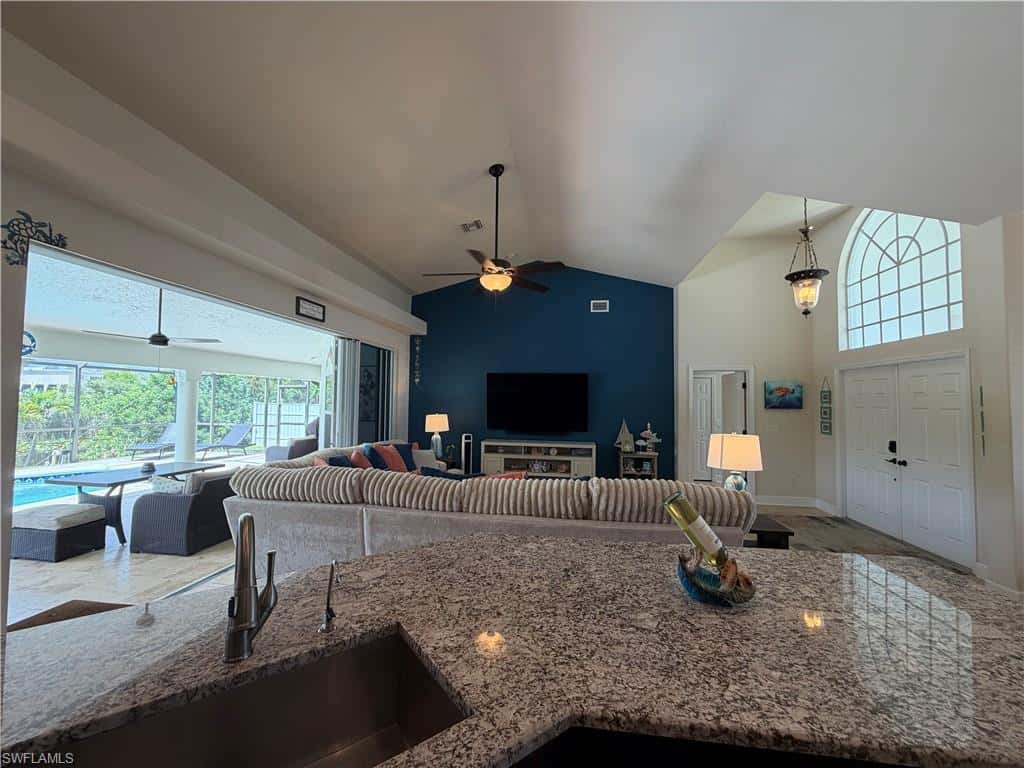 921 5th Ter, Cape Coral, photo 7