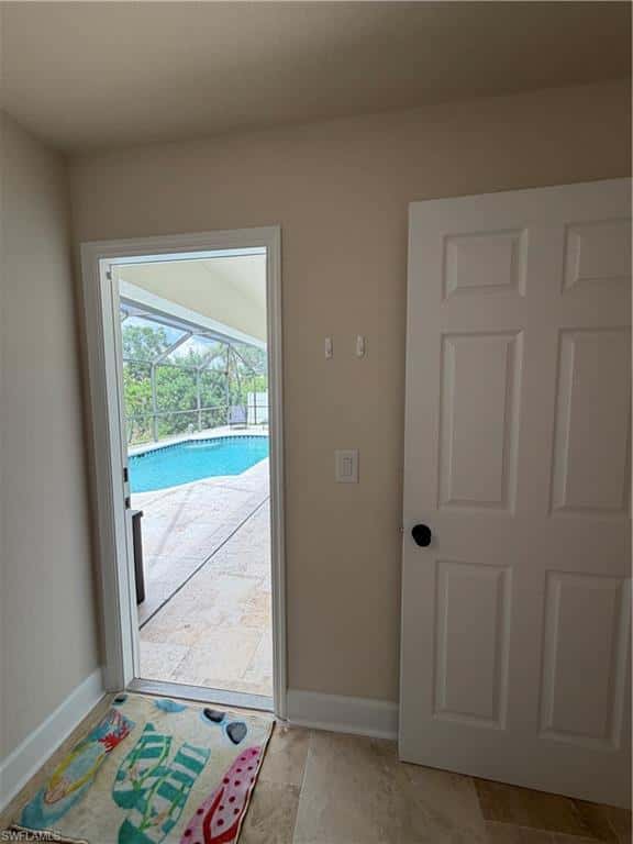 921 5th Ter, Cape Coral, photo 34