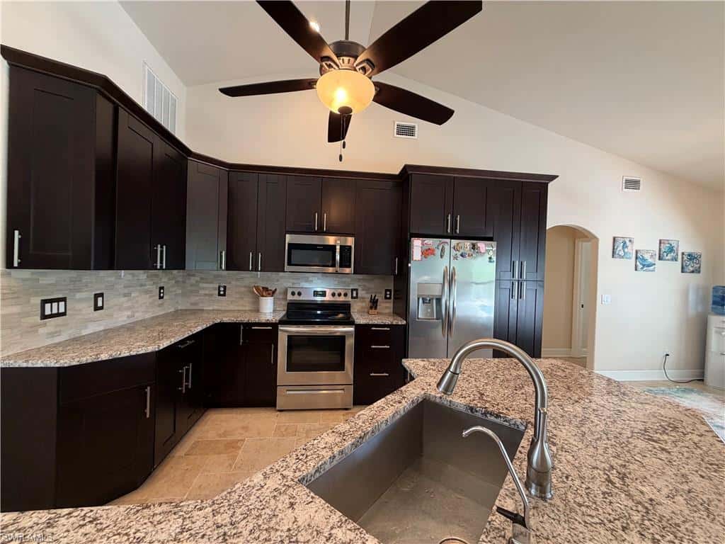 921 5th Ter, Cape Coral, photo 11