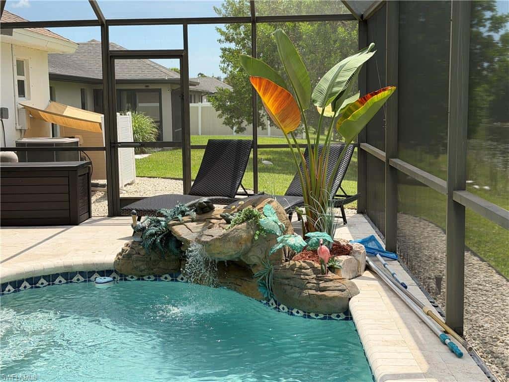 921 5th Ter, Cape Coral, photo 4