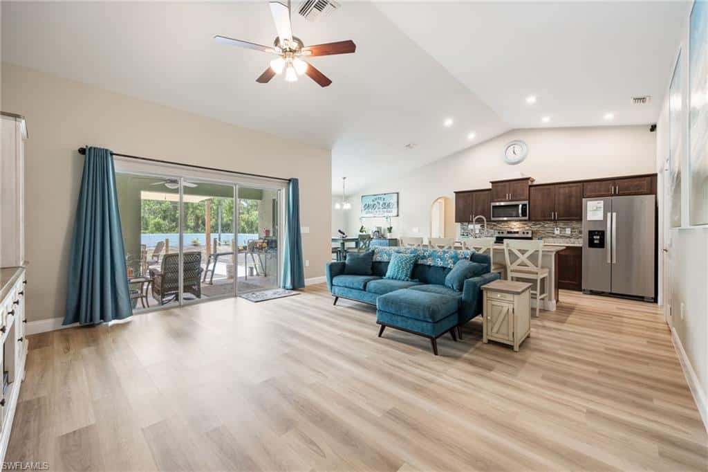 1020 Prospect Ave, Lehigh Acres, photo 6