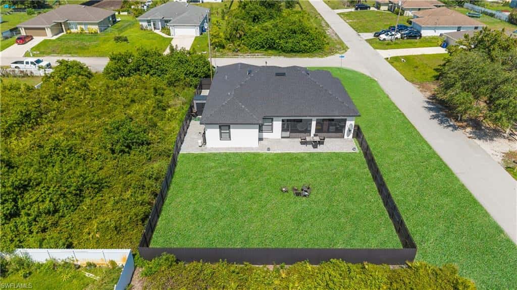 1606 Beth Ave, Lehigh Acres, photo 4