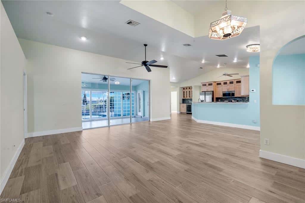 223 5th Ter, Cape Coral, photo 9