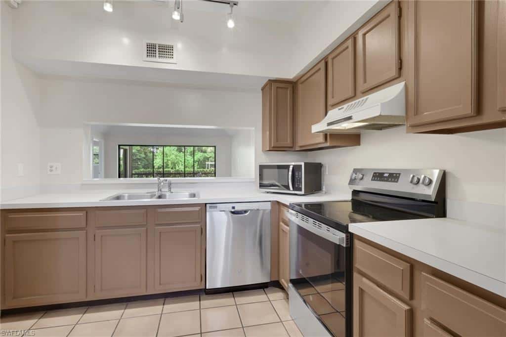 1833 Courtyard Way #106, Naples, photo 9