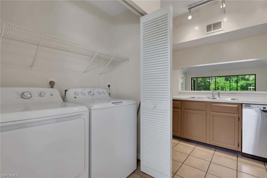 1833 Courtyard Way #106, Naples, photo 10