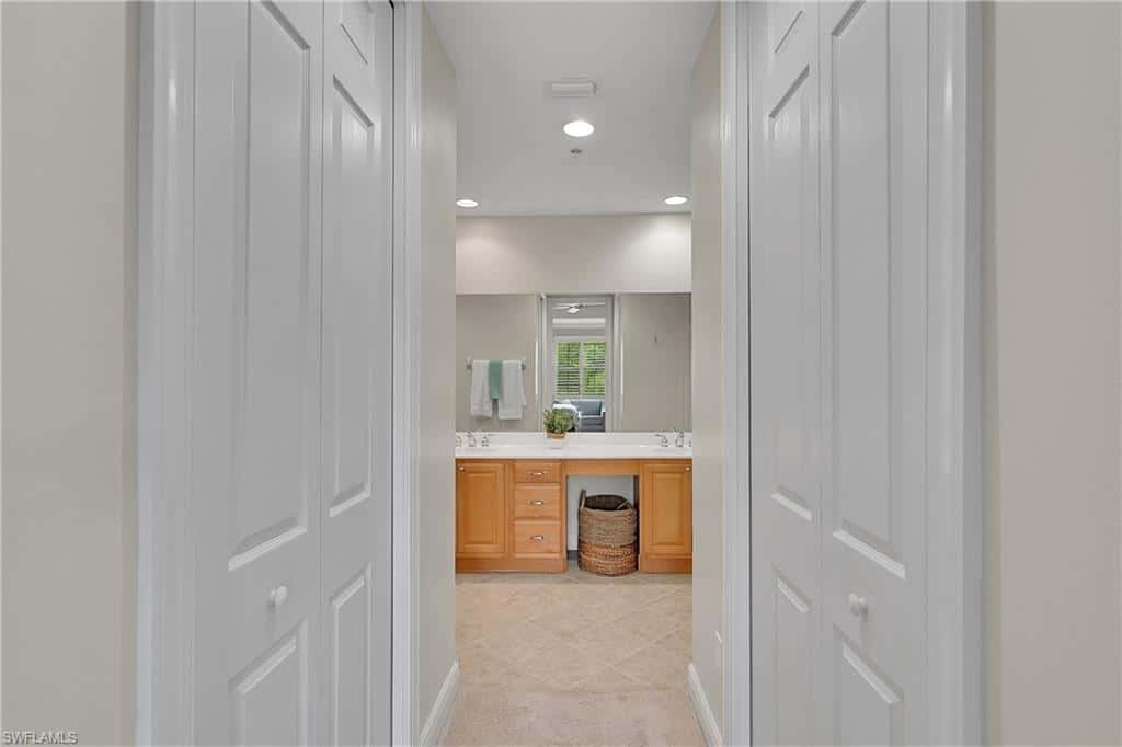 4700 Yacht Harbor Dr #612, Naples, photo 22