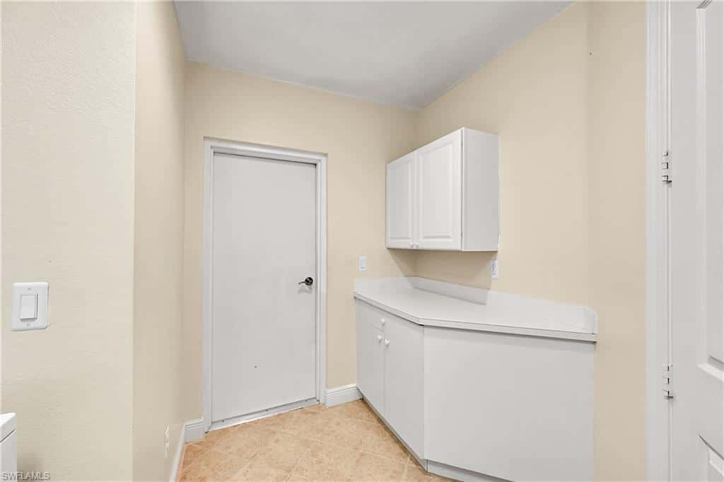 4700 Yacht Harbor Dr #612, Naples, photo 33