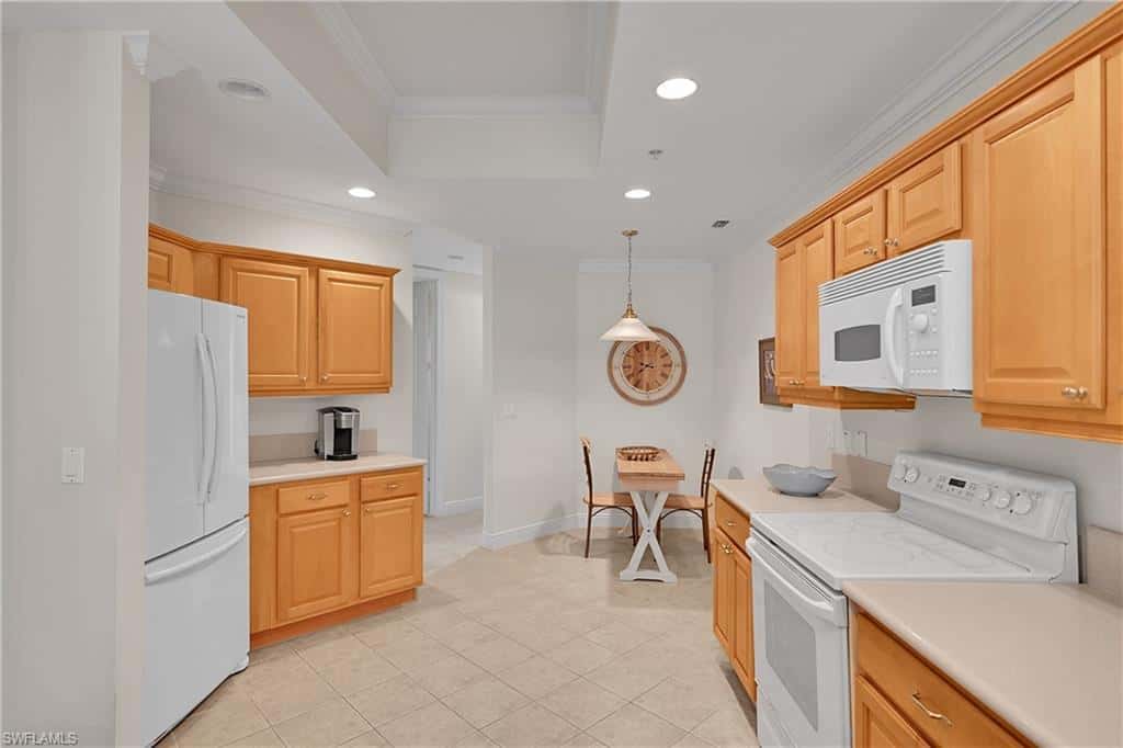 4700 Yacht Harbor Dr #612, Naples, photo 18