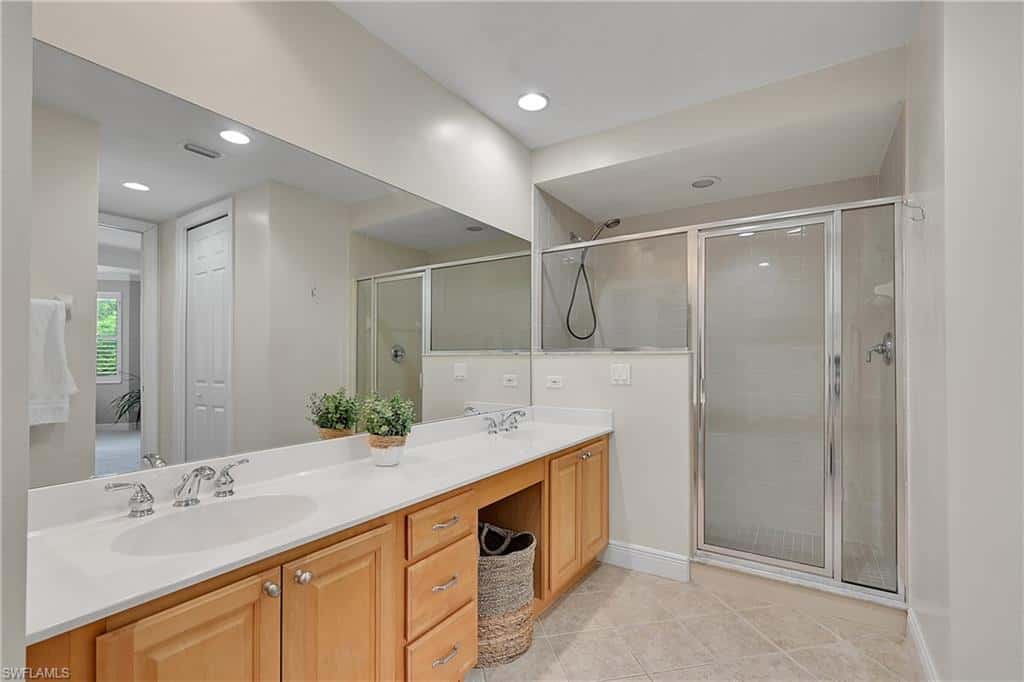 4700 Yacht Harbor Dr #612, Naples, photo 25