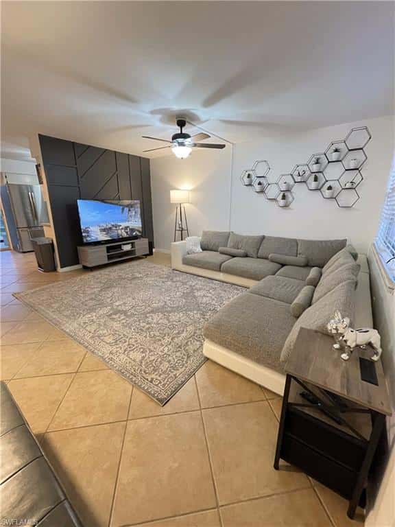 609 Palm View Dr #10, Naples, photo 4