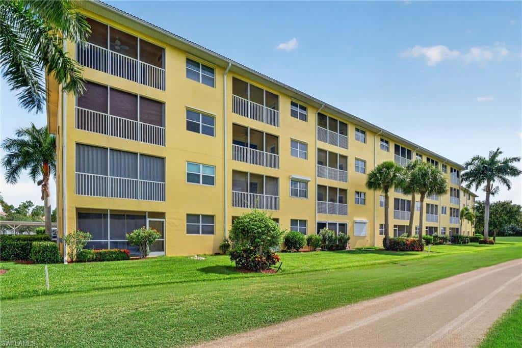 6820 Sterling Greens Pl #402, Naples, photo 39