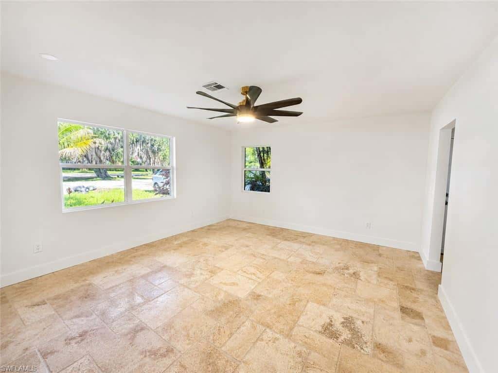 209 Kingston Dr, Fort Myers, photo 6