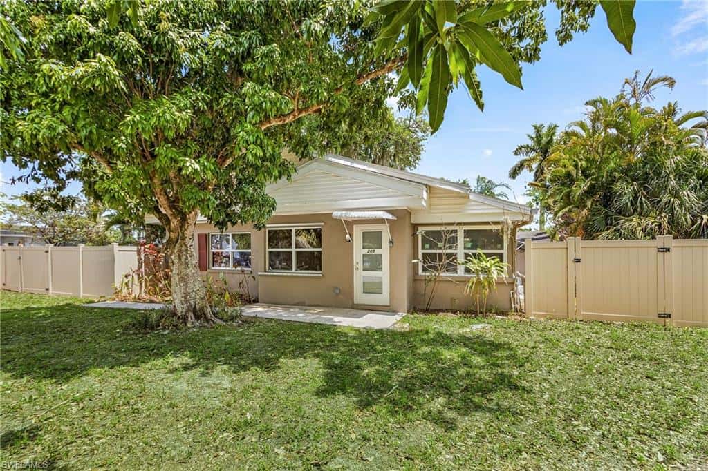 209 Kingston Dr, Fort Myers, photo 37