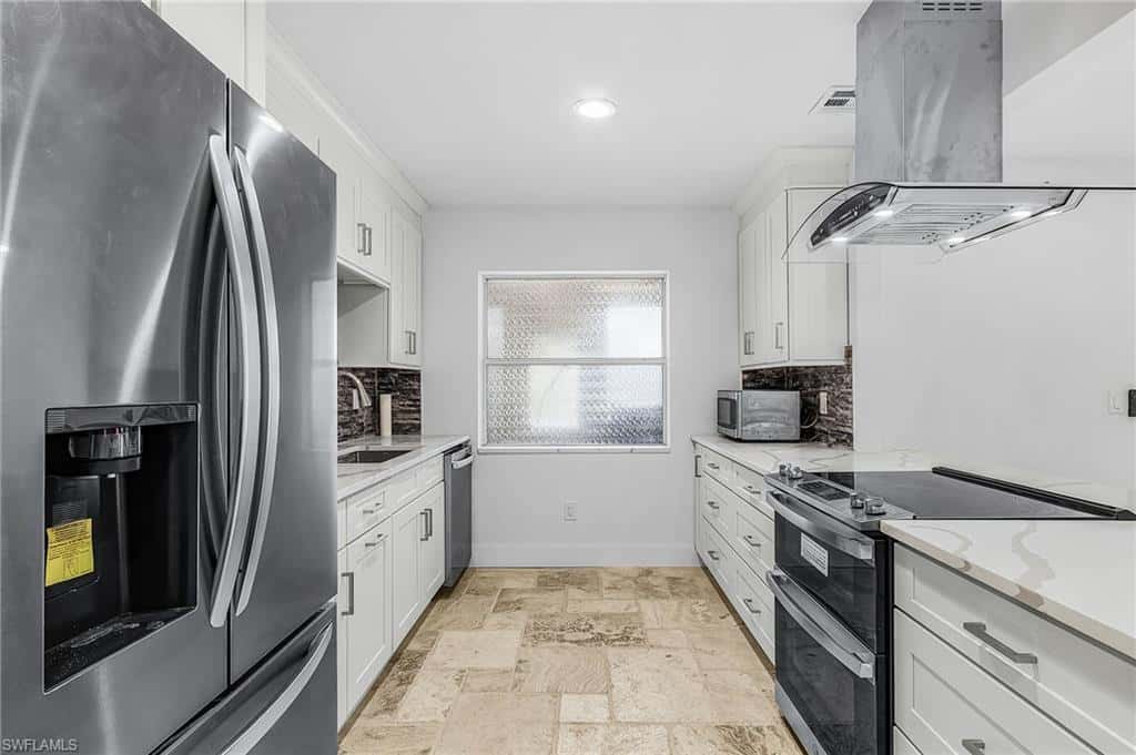 209 Kingston Dr, Fort Myers, photo 11