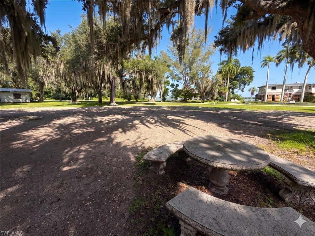 209 Kingston Dr, Fort Myers, photo 39