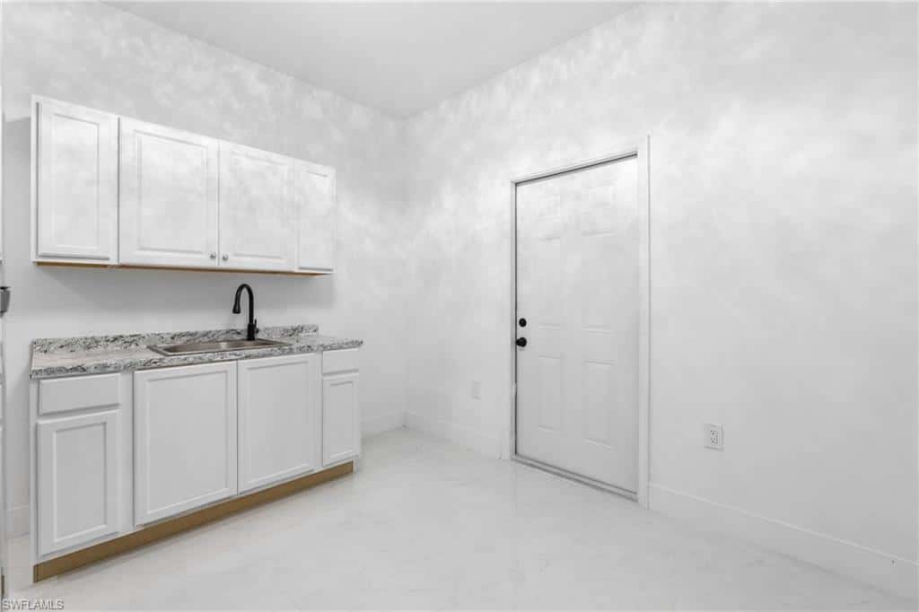 2506 Embers Ter, Cape Coral, photo 32
