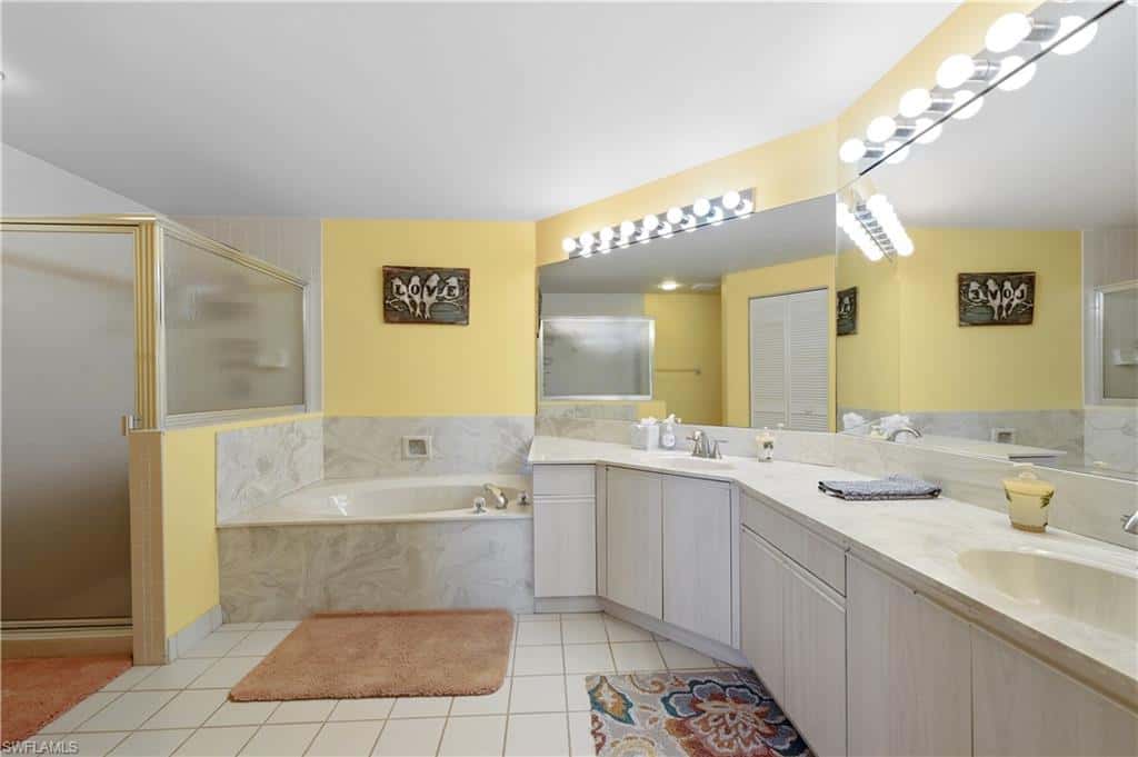 6260 Bellerive Ave #404, Naples, photo 32