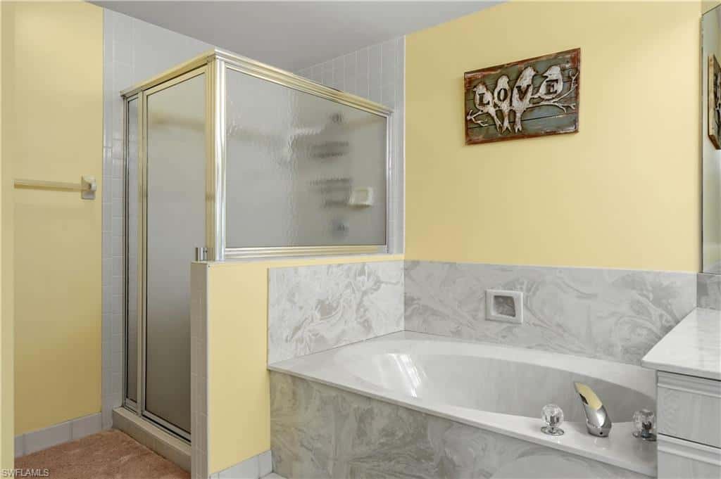 6260 Bellerive Ave #404, Naples, photo 34