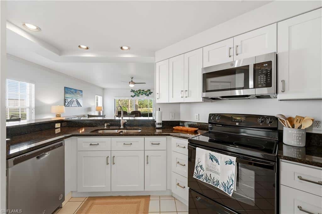 6260 Bellerive Ave #404, Naples, photo 25