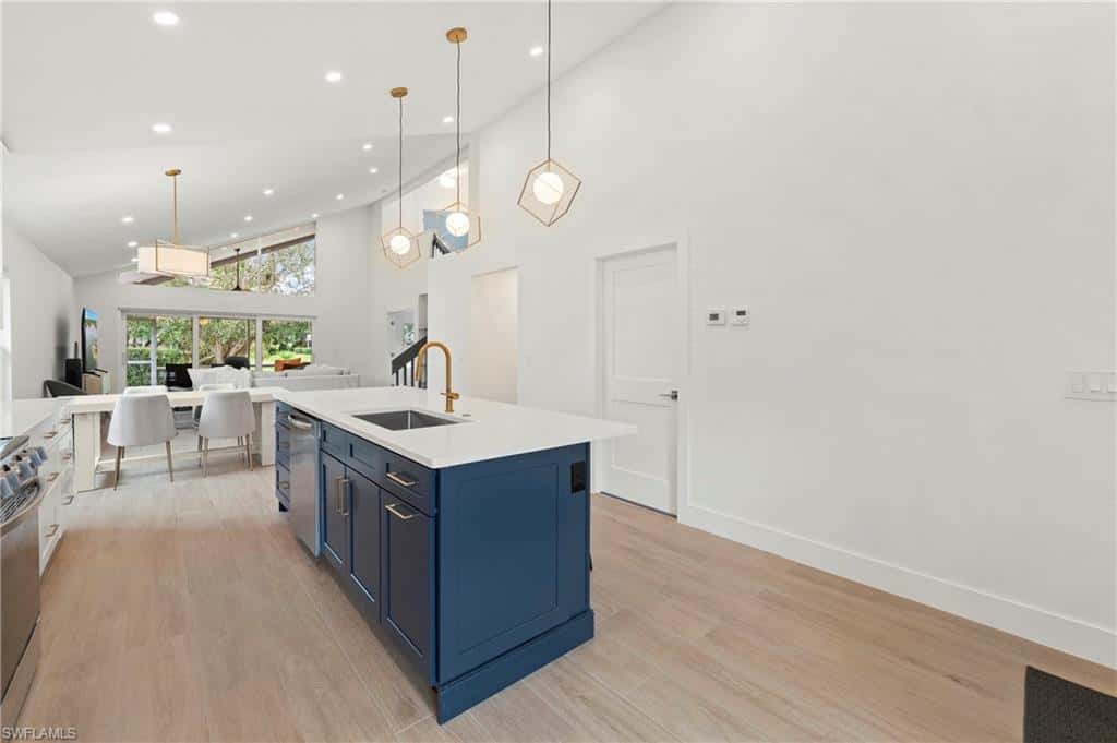 4775 Europa Dr, Naples, photo 17